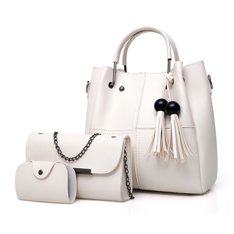 Camille — Set de seis bolsos con borlas